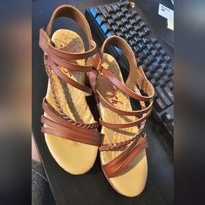 NWOB Blowfish strappy platform wedge sandal.